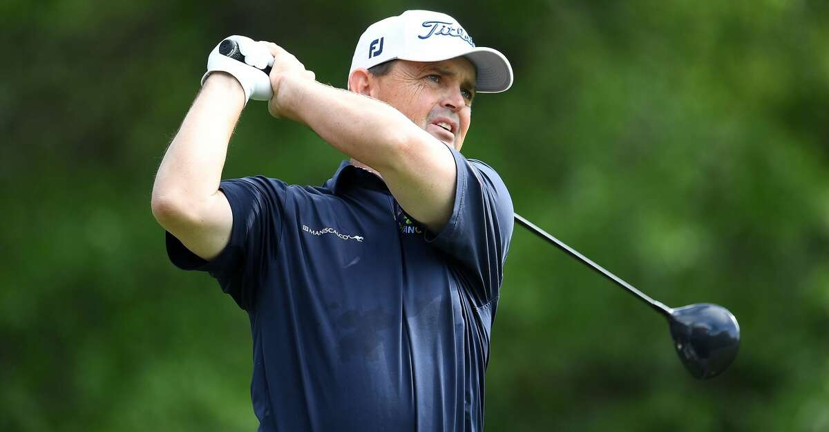 Greg Chalmers shot a 7-under 65 on Saturday and zoomed up the leaderboard.