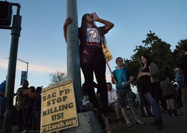 Woman protesting Stephon Clark's killing hit by Sacramento sheriff's vehicle