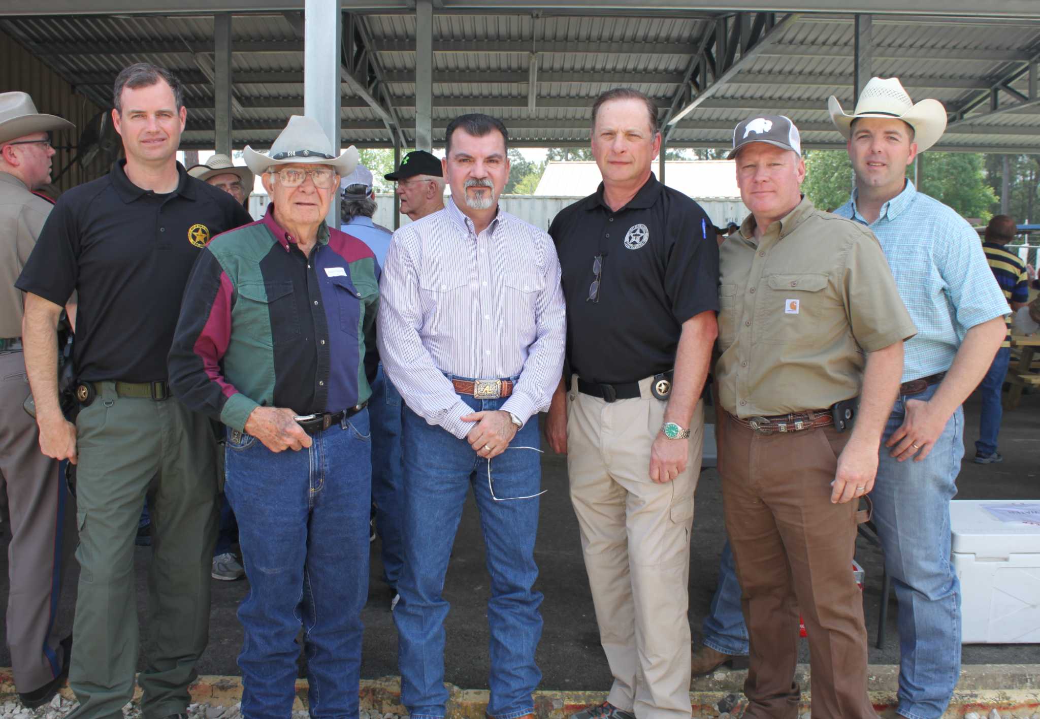 300 Texas Rangers, troopers, other officers gather in Cleveland