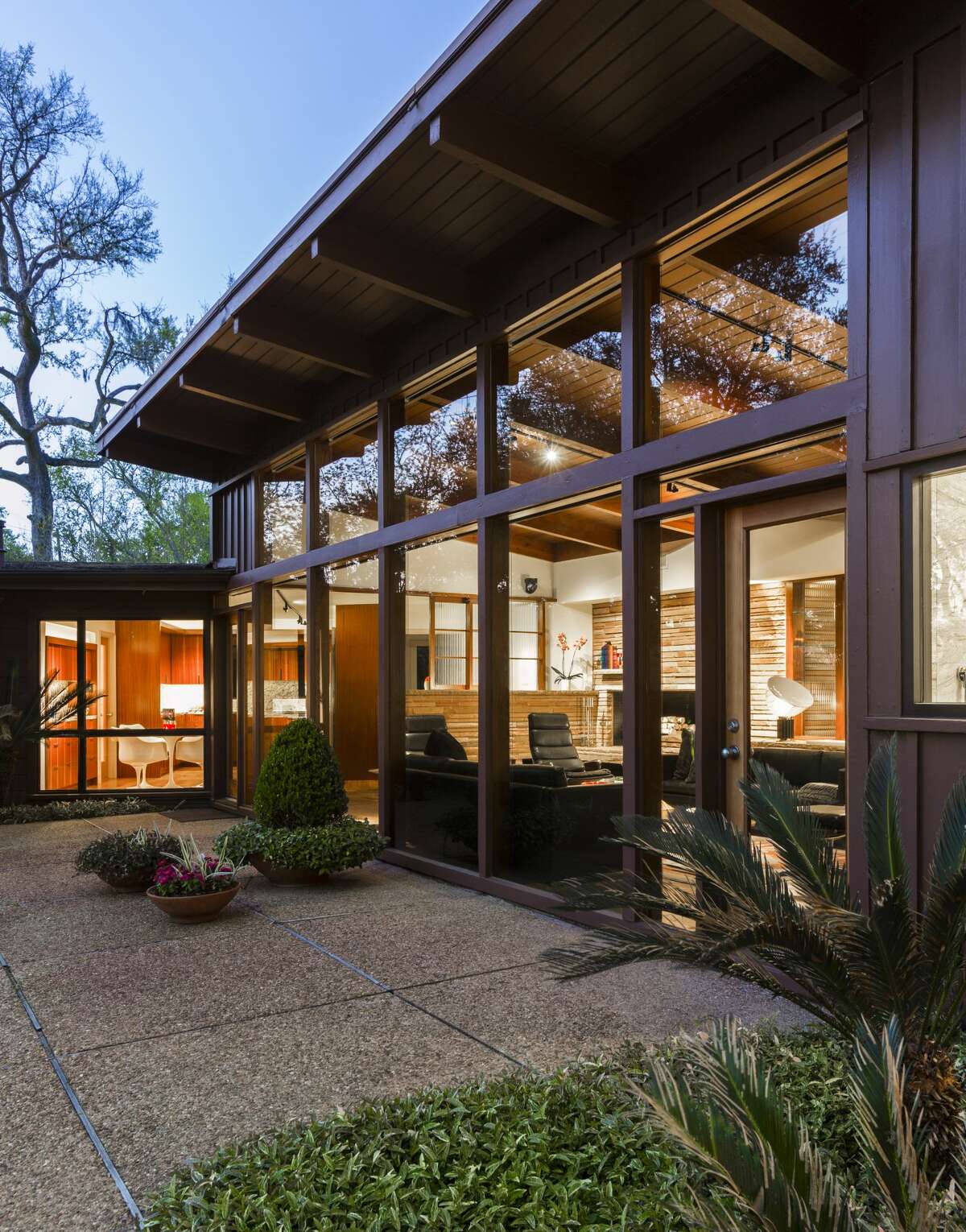 Houston home designed by famed architect in Braeswood Place on market