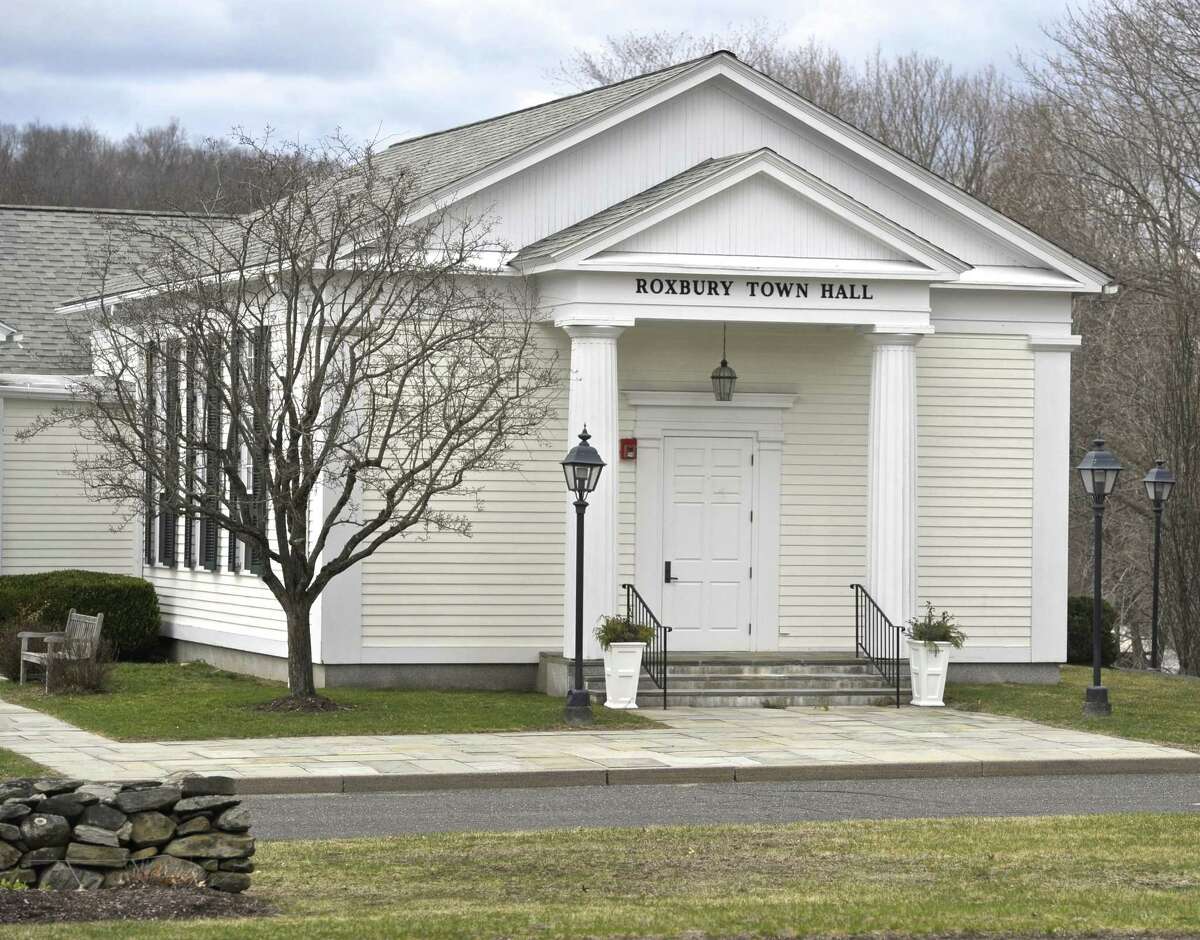 Roxbury to host governor town hall forum