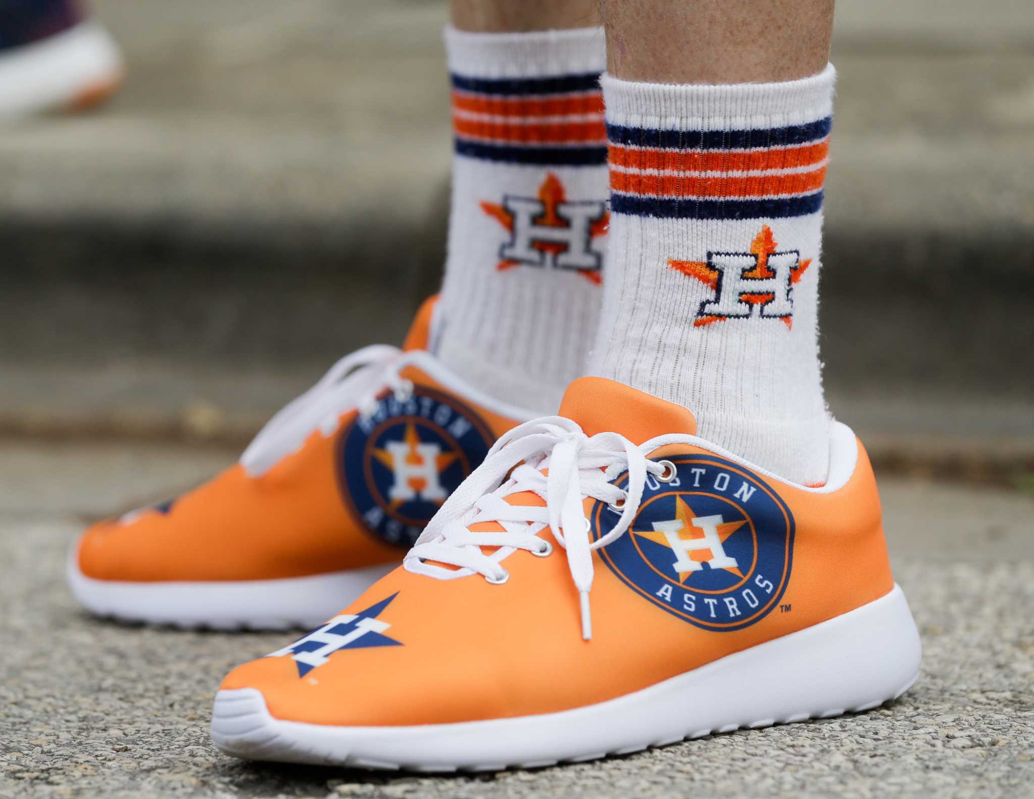 Official Kids Houston Astros Shoes, Astros Kids Sneakers, Boat Shoes,  Tennis Shoes | MLBshop.com