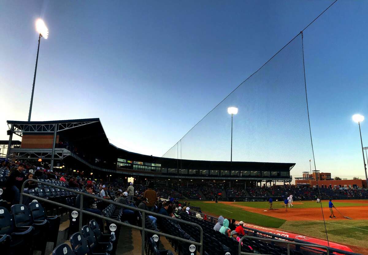 What you need to know about ballpark netting and fan safety after