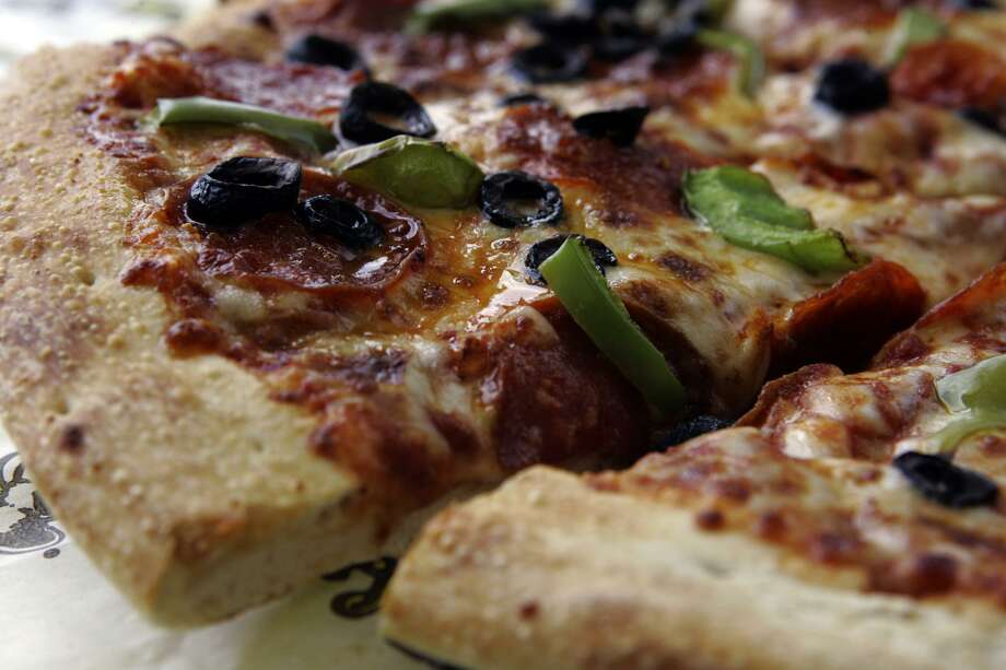 Hungry Howies Pizza Is Expanding In Houston Photo KEVIN GEIL STAFF SAN Hungry Howies Pizza Is Expanding In Houston Photo KEVIN GEIL STAFF SAN