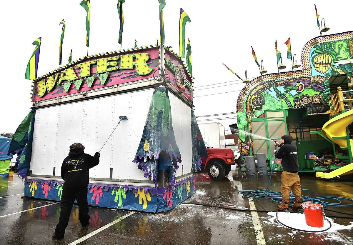 Coleman’s Carnival set to open for 102nd year in Middletown — with snow