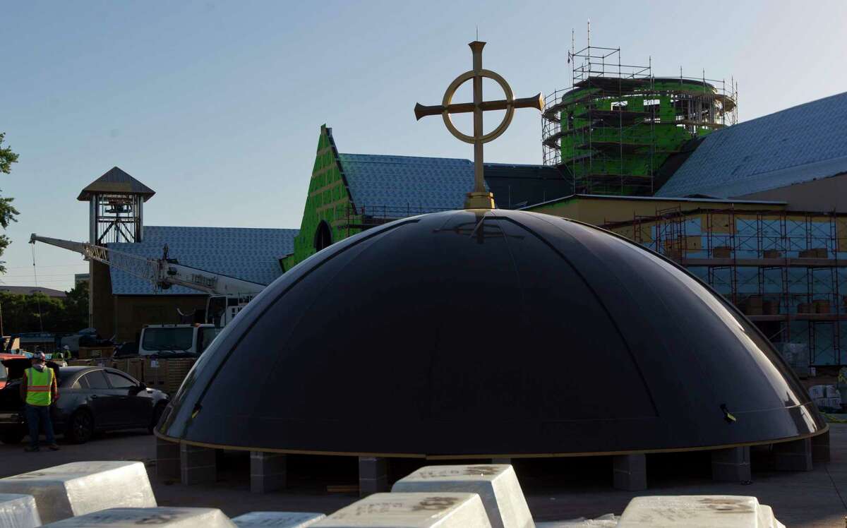 Conroes Sacred Heart Catholic Church Installs New Sanctuary Dome