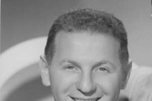 Grammy-winning duo remake Wesporters science songs - Photo