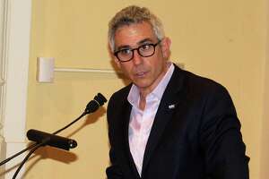 Ban on recreational pot shops pitched - Photo