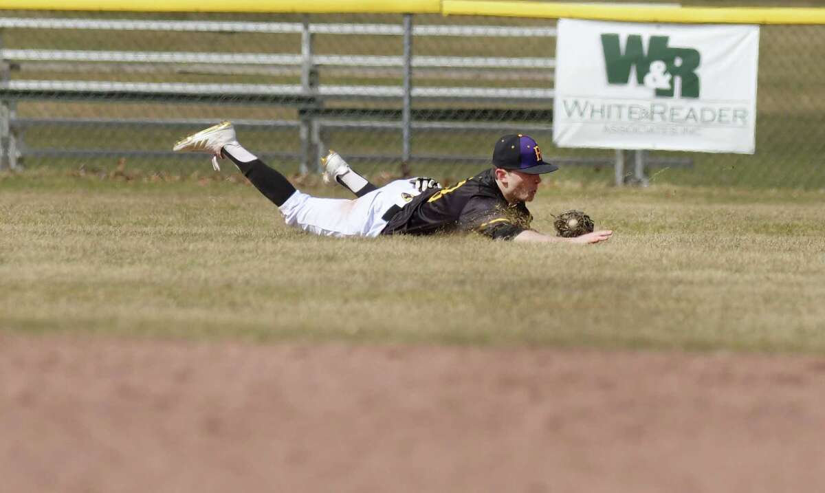 Ballston Spa edges CBA on cold day for baseball