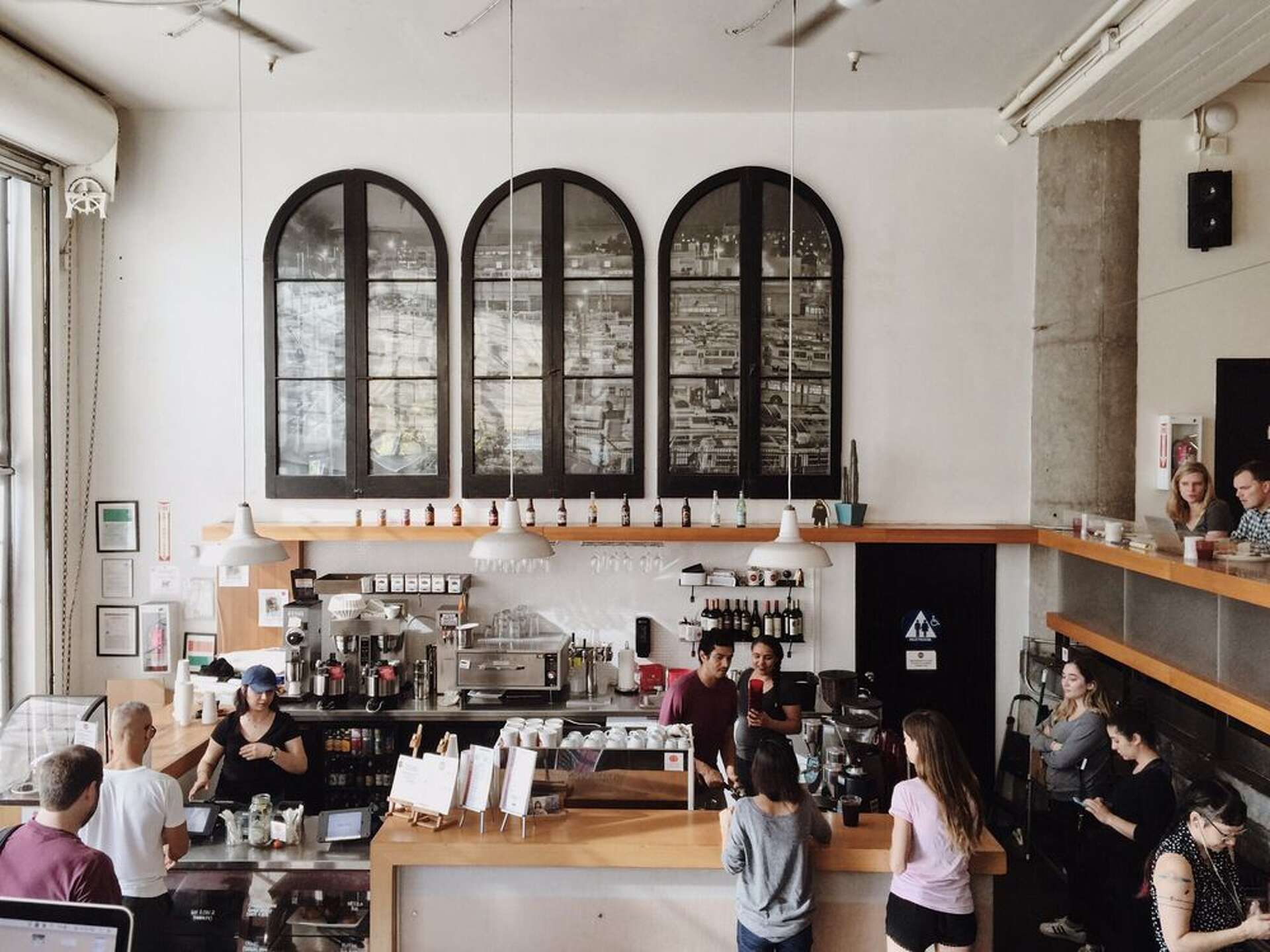 Food near me outdoor seating