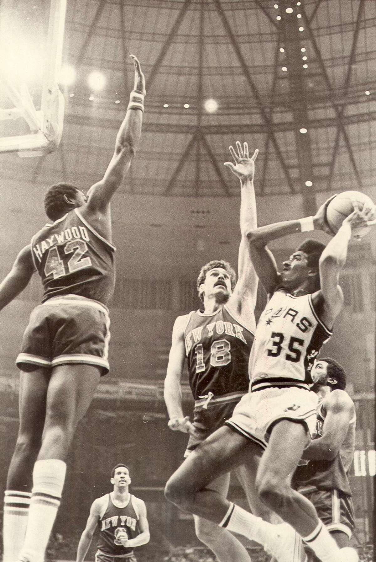 Hemisfair Arena Was Where Spurs First Scored With S A Fans