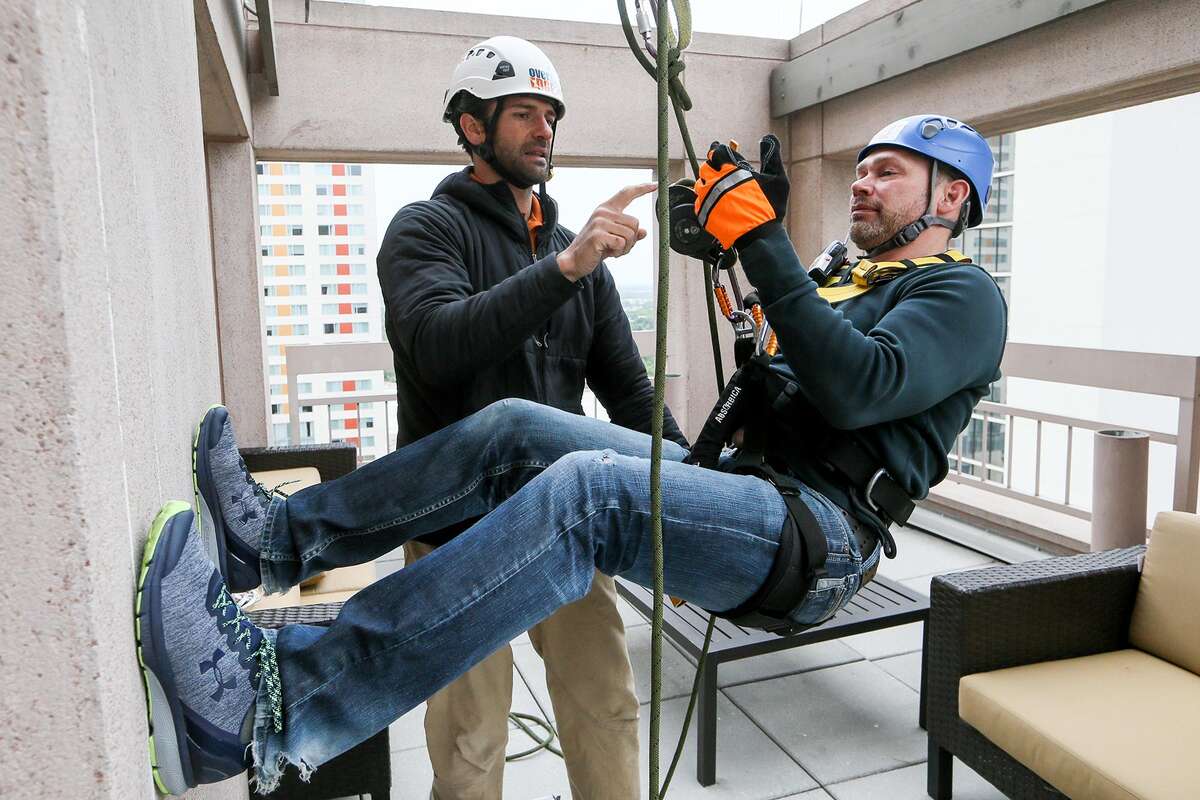Rappellers take Boysville fundraising 19 stories high