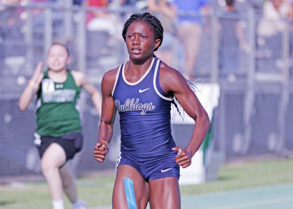 Emeremnu is the first female sprinter from Laredo to qualify for state since 2010.