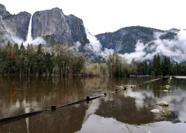 Yosemite flooding: Merced River rises 4 feet over flood stage