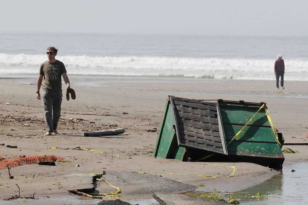 Stinson Beach parking lot still crumbling after storm — and fix is