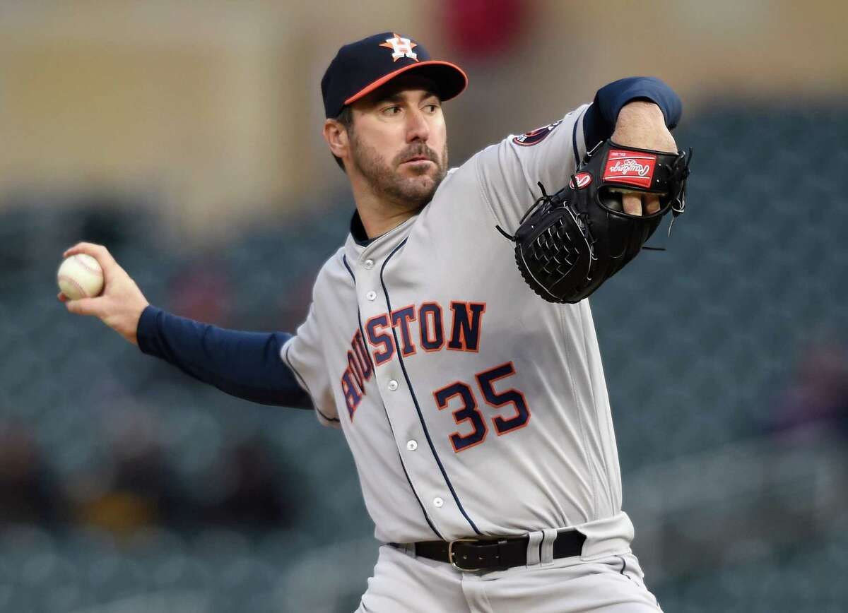 MINNEAPOLIS, MN - APRIL 9: Justin Verlander #35 of the Houston Astros delivers a pitch against the Minnesota Twins during the first inning of the game on April 9, 2018 at Target Field in Minneapolis, Minnesota.