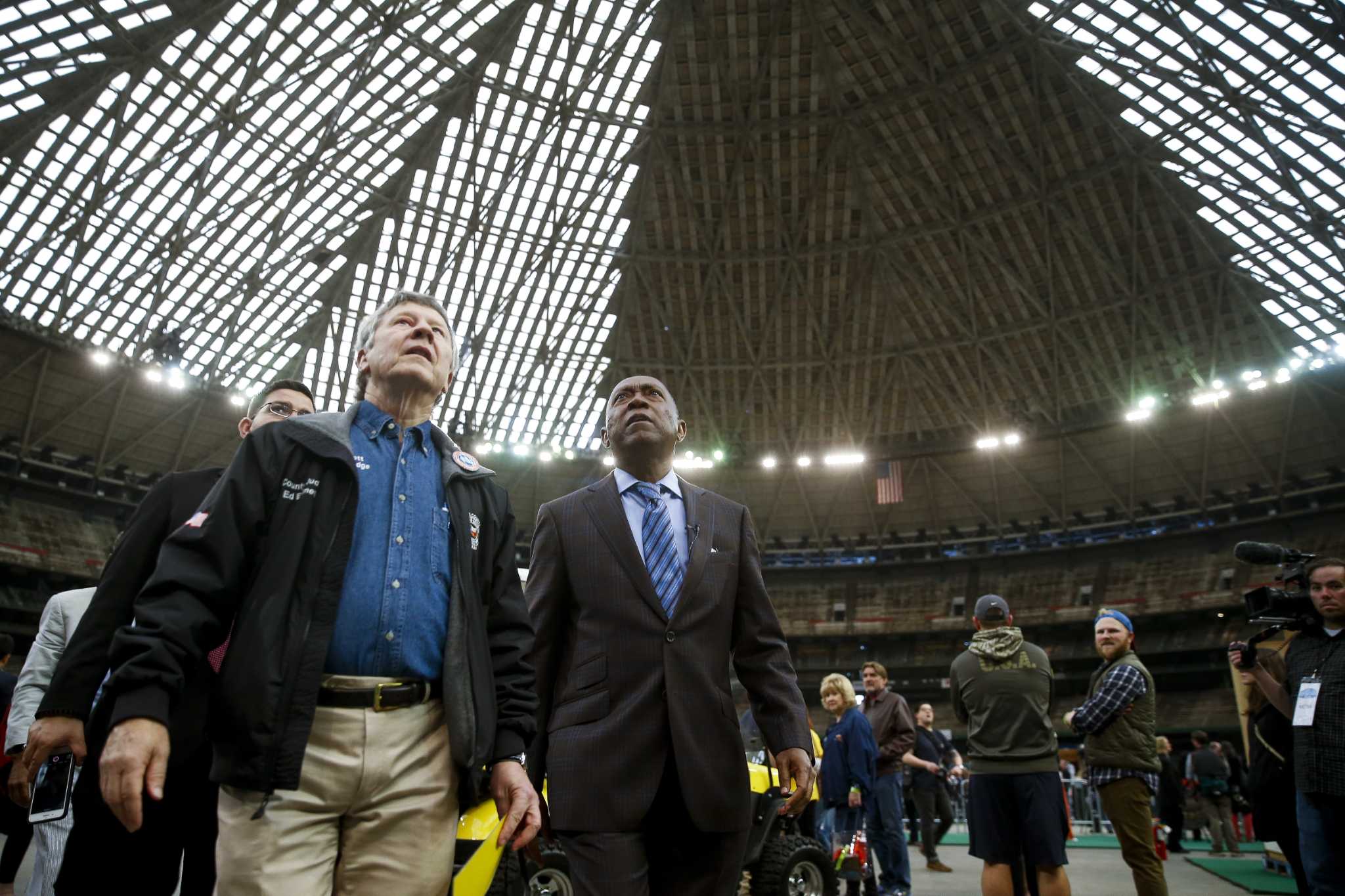 Houstonians flock to the Astrodome for one last look inside before