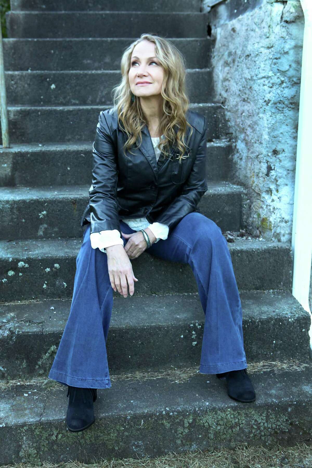 Joan Osborne will perform at Daryl’s House Club in Pawling, N.Y., on April 19.