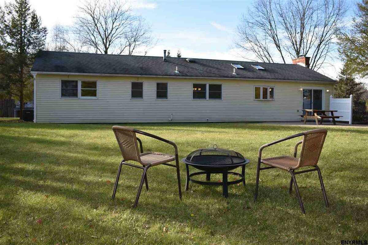 Country Knolls ranked best place to buy a house in NYS