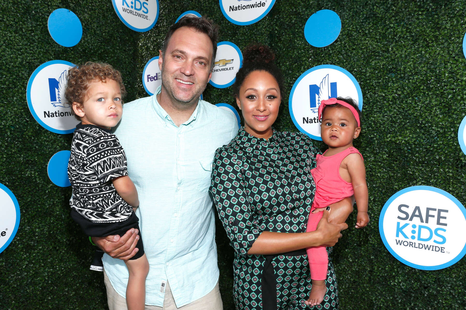 Tamera Mowry's new home renovation show sees star's family fixing up Napa  house