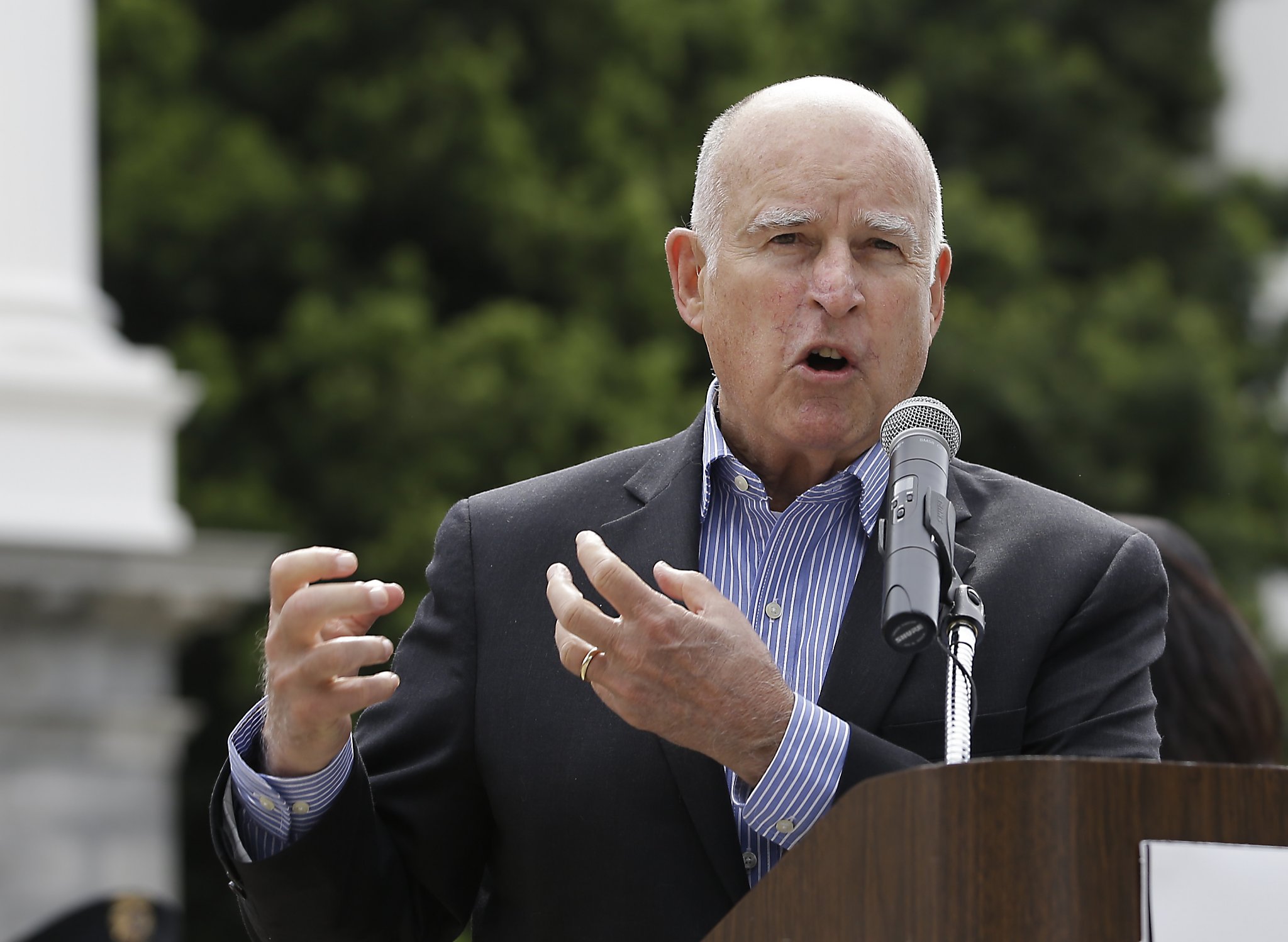 Jerry Brown endorses a Democrat. That’s a bad sign for the Democrat - SFChronicle.com