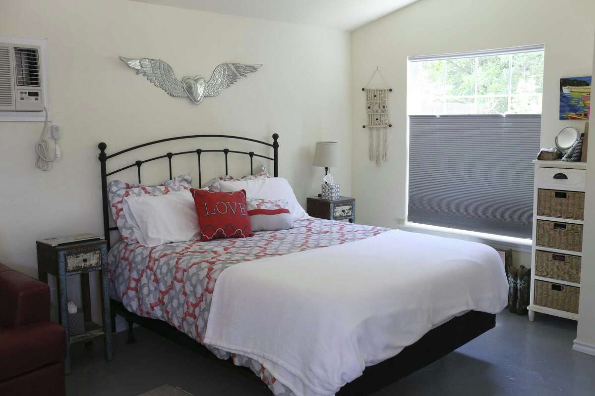 San Antonio wrestles with regulating Airbnb, HomeAway rentals