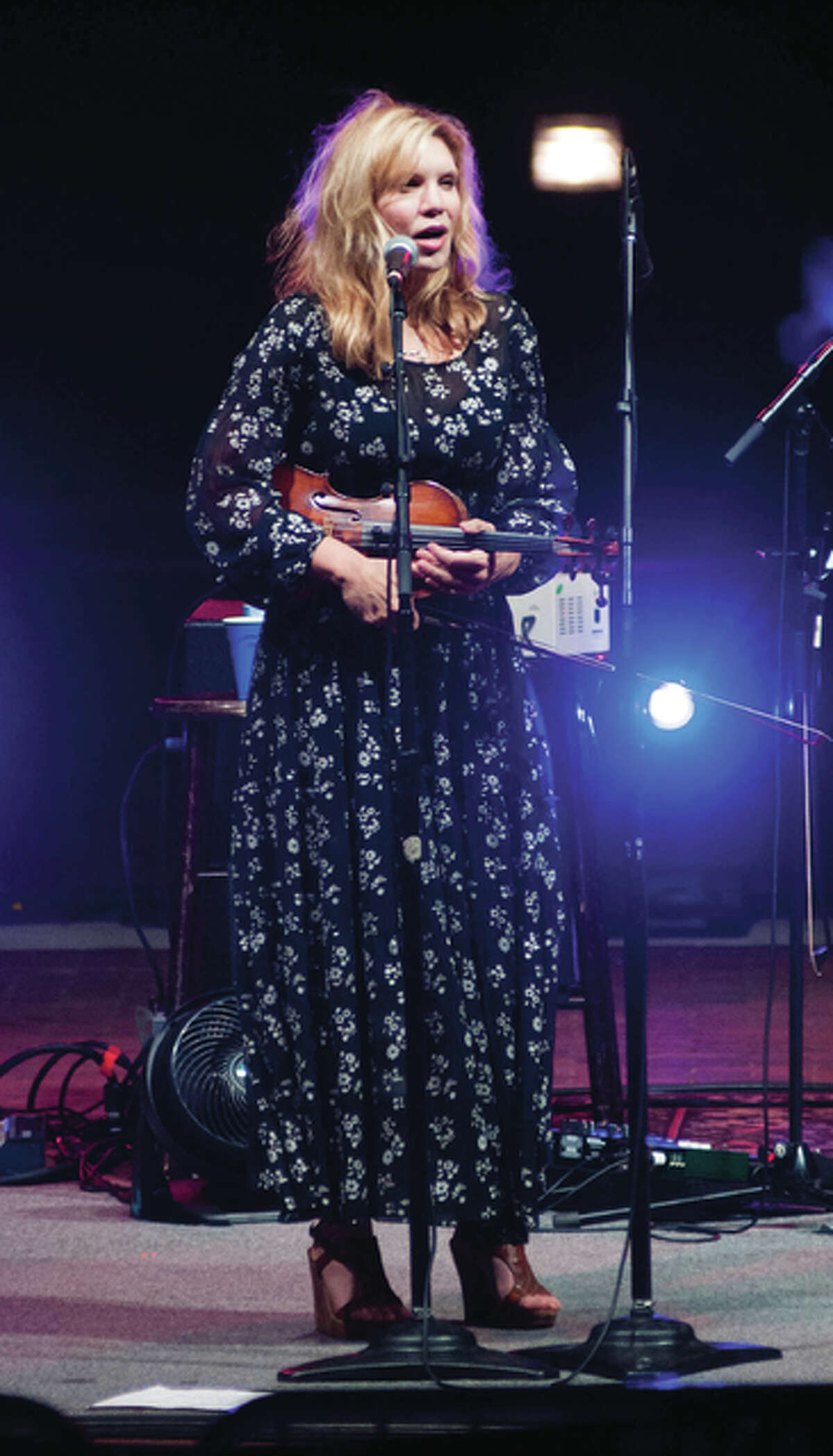 Alison Krauss and Harmans in concert for Feed the Need