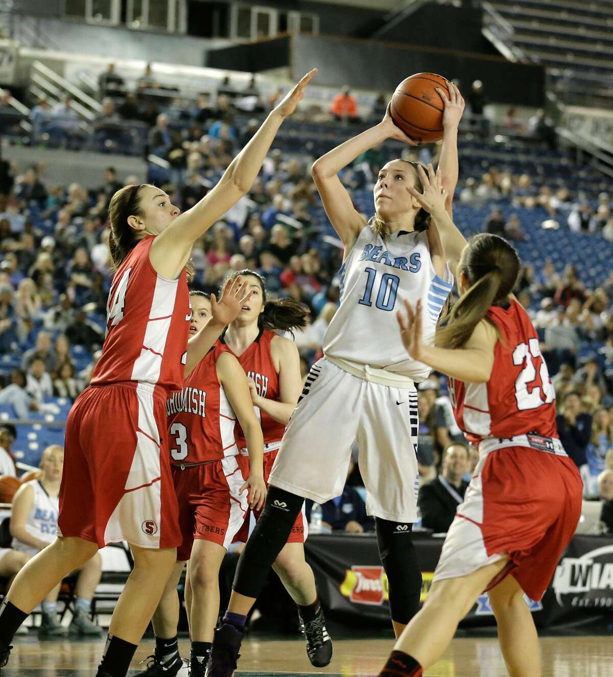 Central Valley's Lexie Hull (10) puts up a shot against Snohomish in the second half of the Washington state girls 4A high school basketball championship, Saturday, March 5, 2016, in Tacoma, Wash. Central Valley beat Snohomish 57-48. (AP Photo/Ted S. Warren)