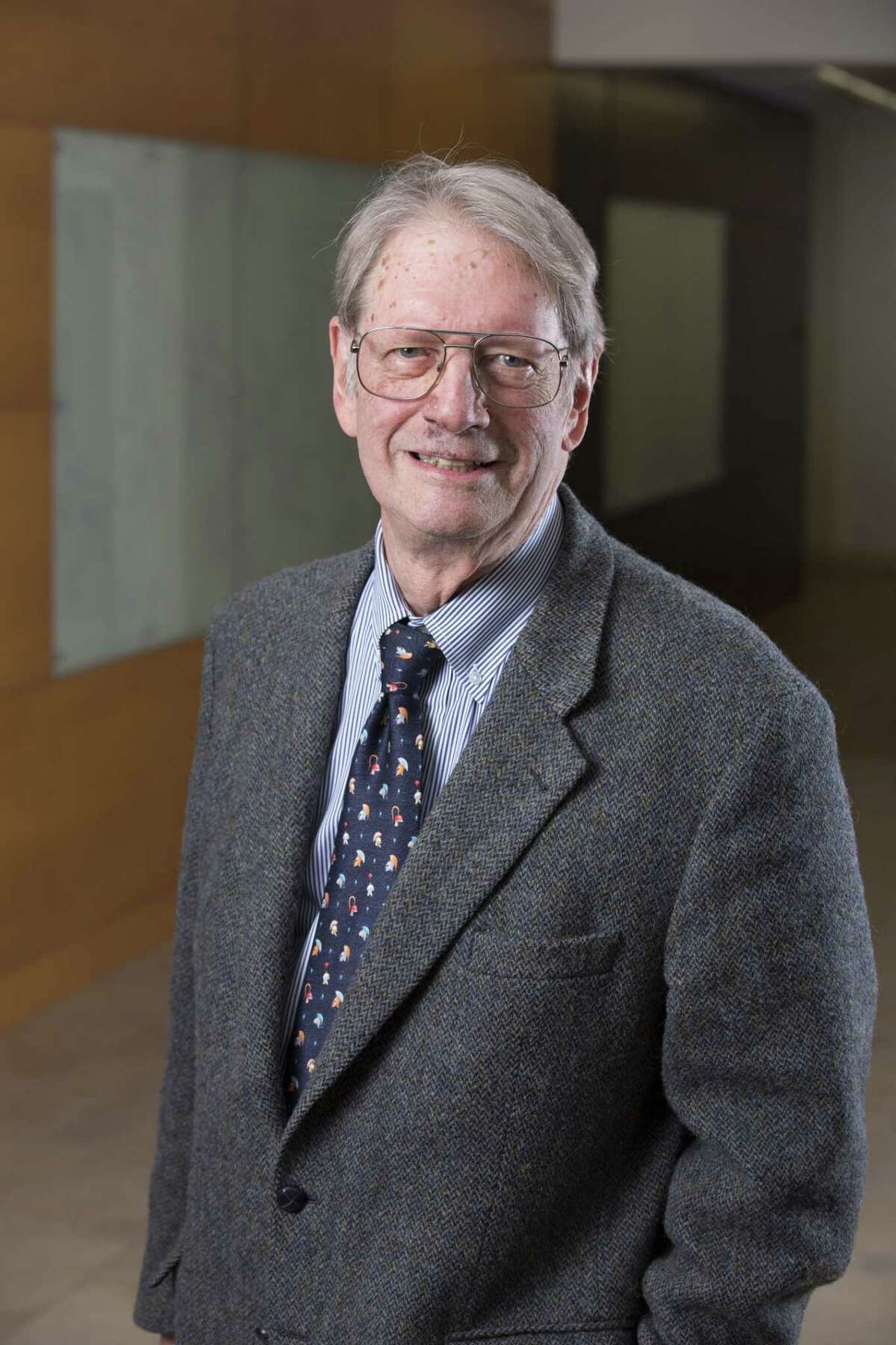Ridgefield man donates to improve research lab at Western ...