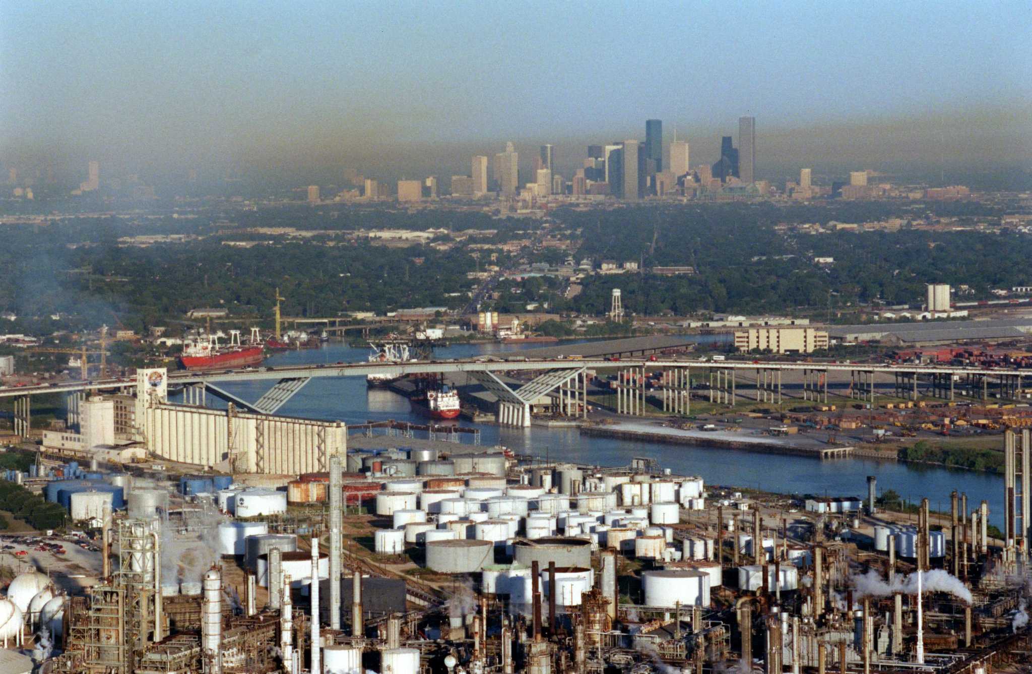 How does air pollution make you sick? [Analysis]