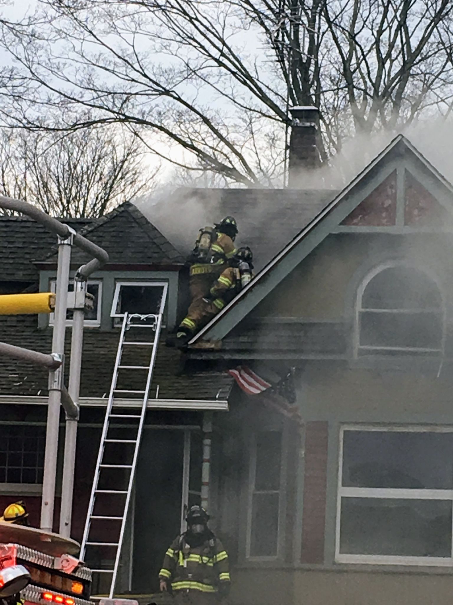 3 dogs die in stubborn East Hampton house fire