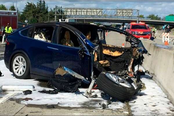 Tesla Model X Accelerated Seconds Before Highway 101 Crash