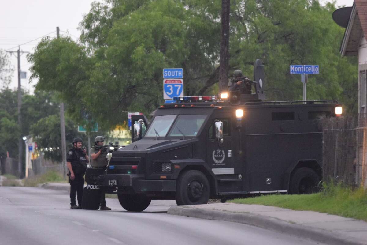 Officials ID suspects in armed robbery that led to SWAT standoff in San