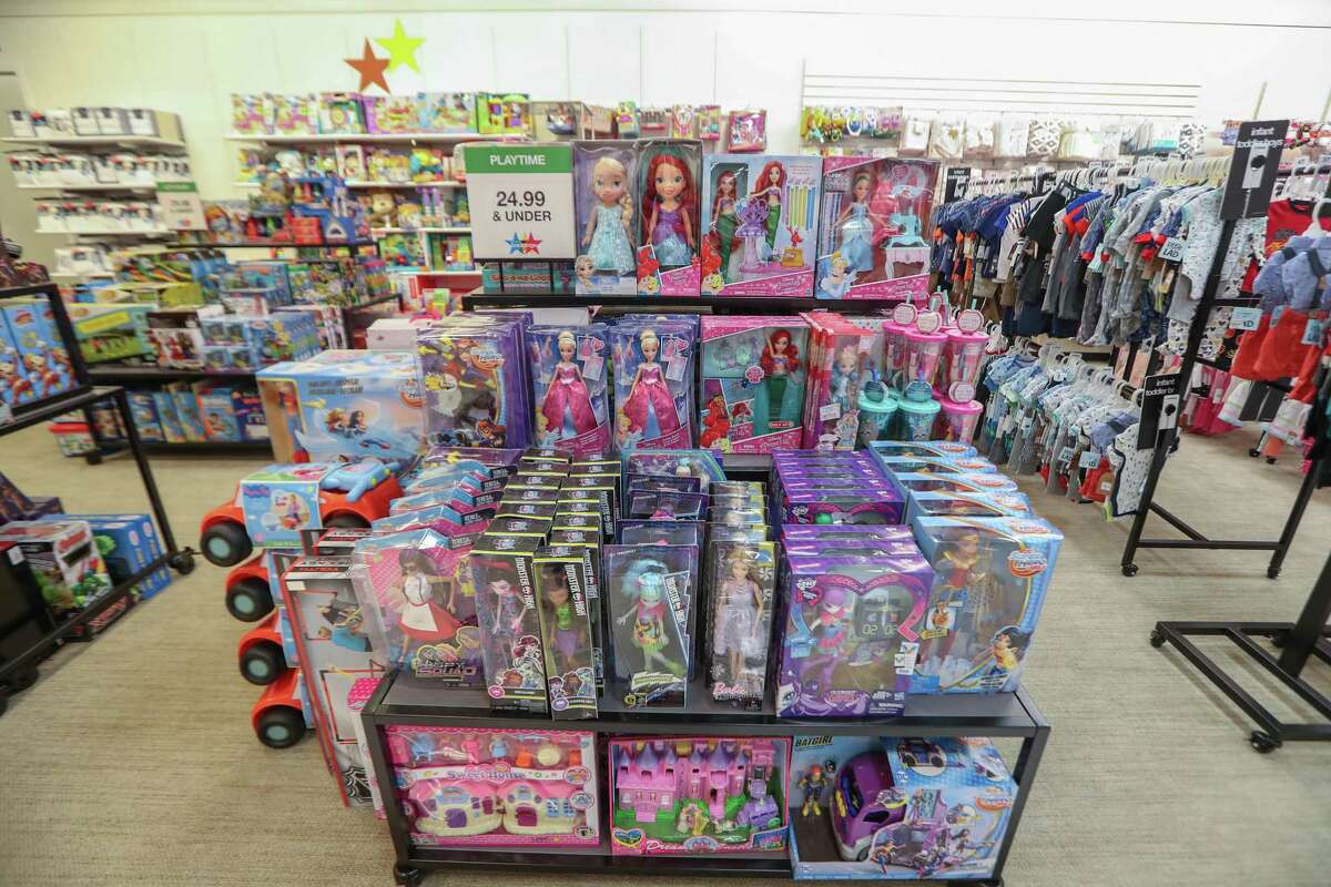 Macy’s Backstage to open in Willowbrook Mall this month