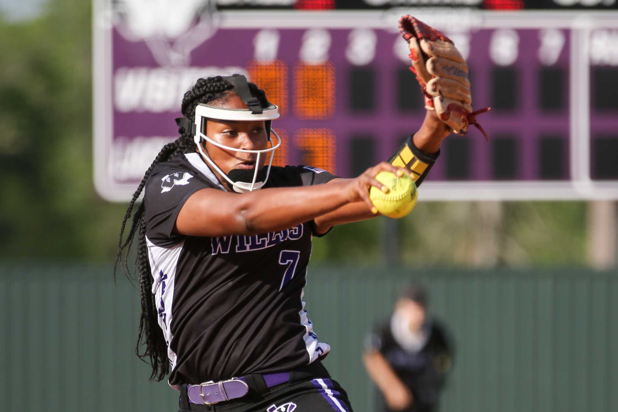 SOFTBALL Lagway hits walkoff home run for Willis