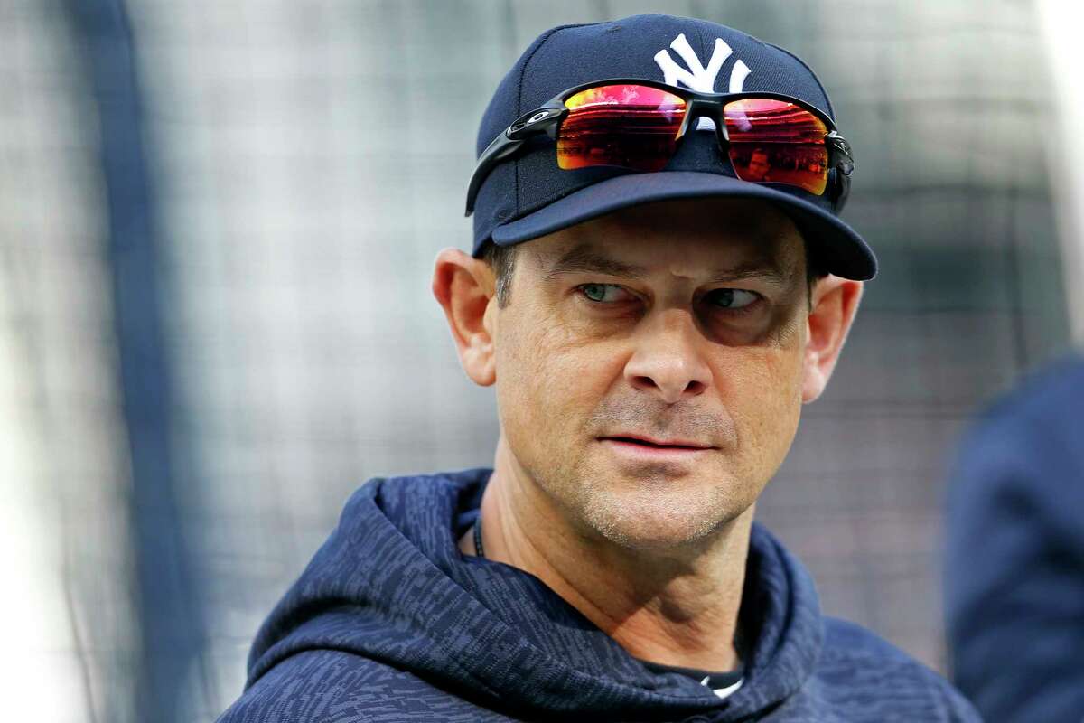 NEW YORK, NY - APRIL 6: Manager Aaron Boone #17 of the New York Yankees looks on during batting practice prior to taking on the Baltimore Orioles at Yankee Stadium on April 6, 2018 in the Bronx borough of New York City. (Photo by Adam Hunger/Getty Images)