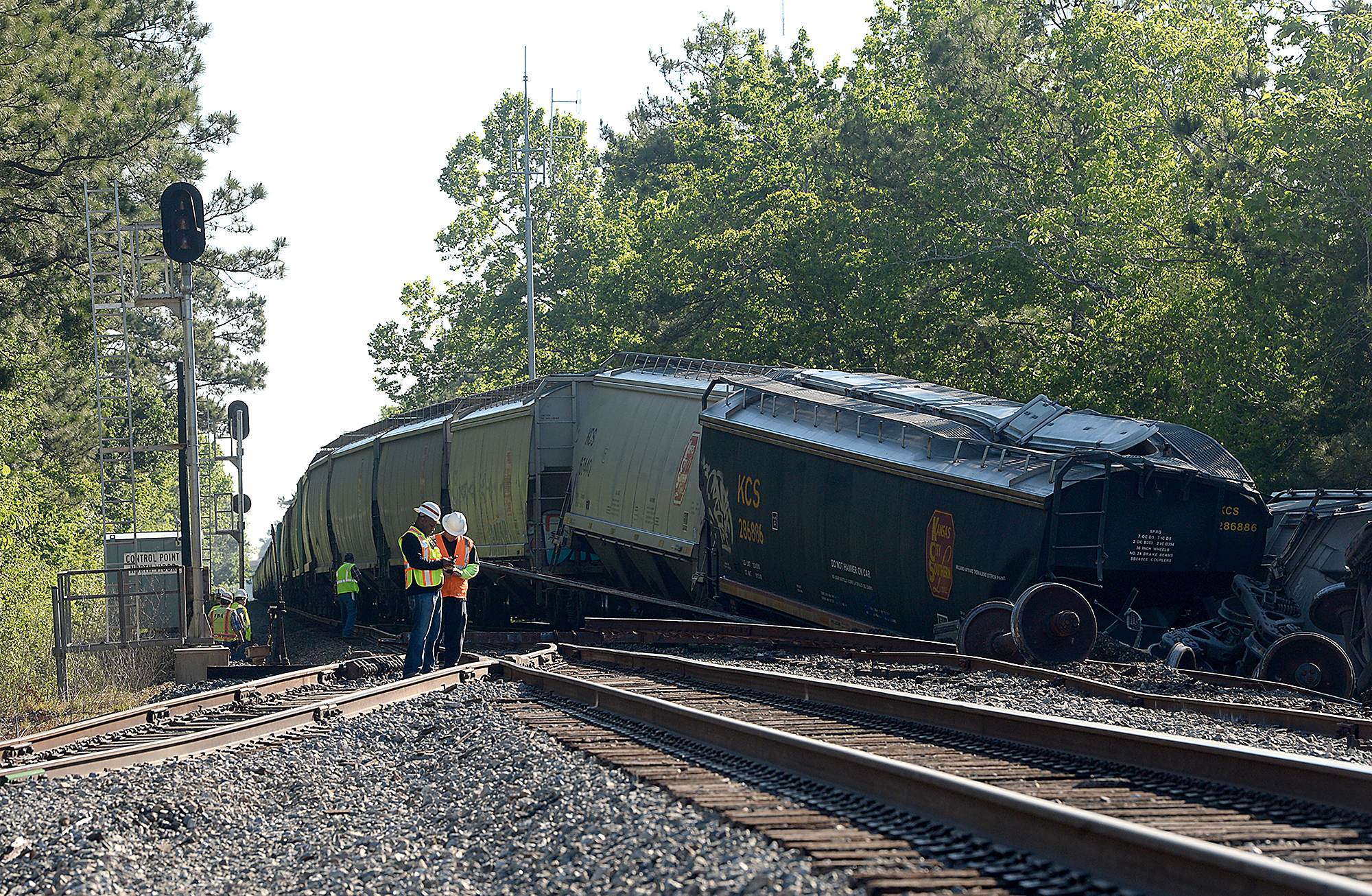 Photos: Repairs underway after train derails in Vidor