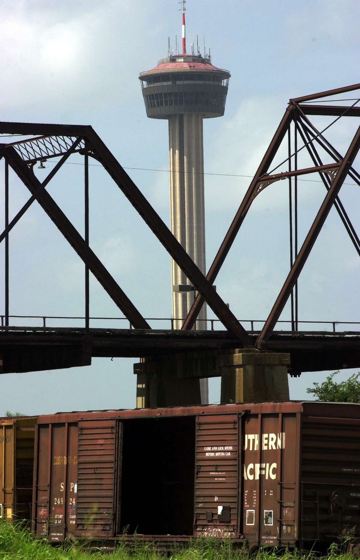 METRO...The Hays street bridge which is located in the near Eastside is pictured Friday June 23, 2000 in San Antonio, Texas. The bridge has two structual styles Pratt to the left and Phoenix to the right has been standing since 1908. Photo by JOEY GARCIA/STAFF