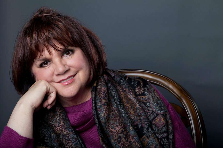 linda ronstadt back in public eye, and its not so easy