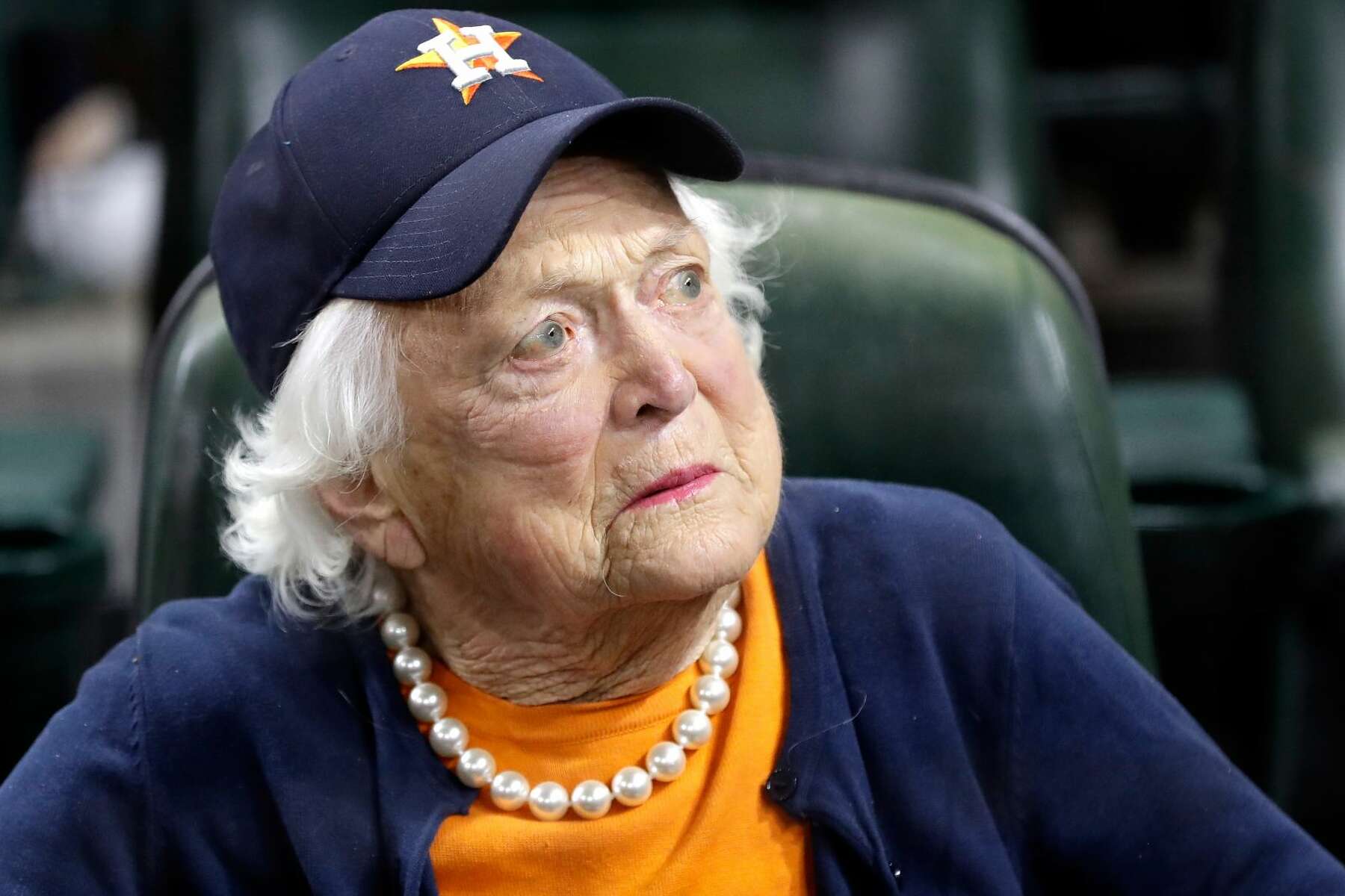 Sweet Tribute to George H.W. and Barbara Bush Gives Astros' Houston Opening  Day a Touching Tone