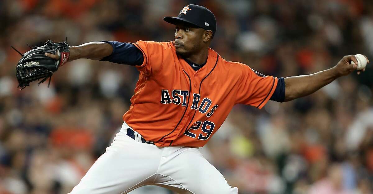HOUSTON, TX - APRIL 06: Tony Sipp #29 of the Houston Astros pitches in the sixth inning against the San Diego Padres at Minute Maid Park on April 6, 2018 in Houston, Texas. (Photo by Bob Levey/Getty Images)