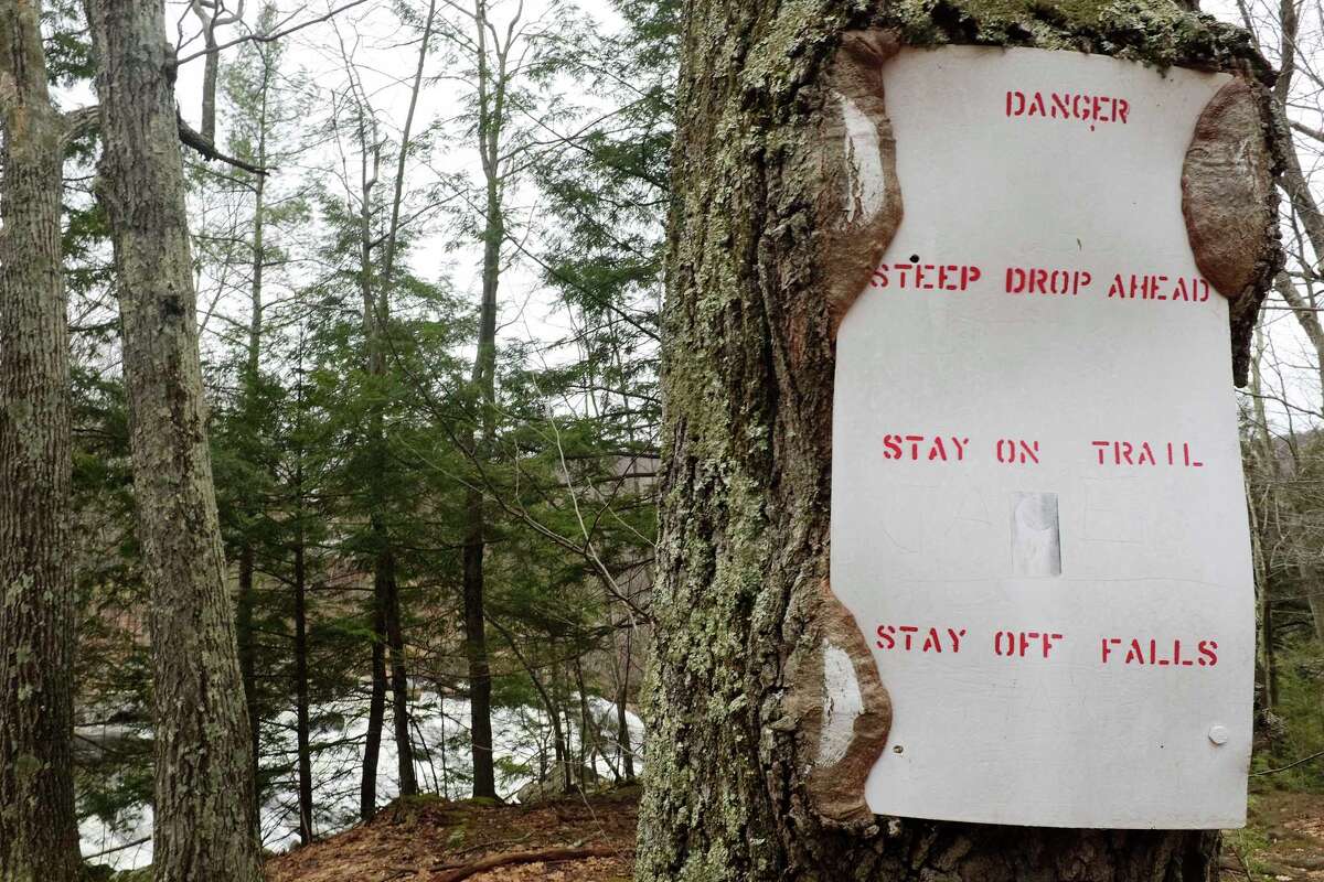 Poestenkill waterfall neighbors sue to block takeover