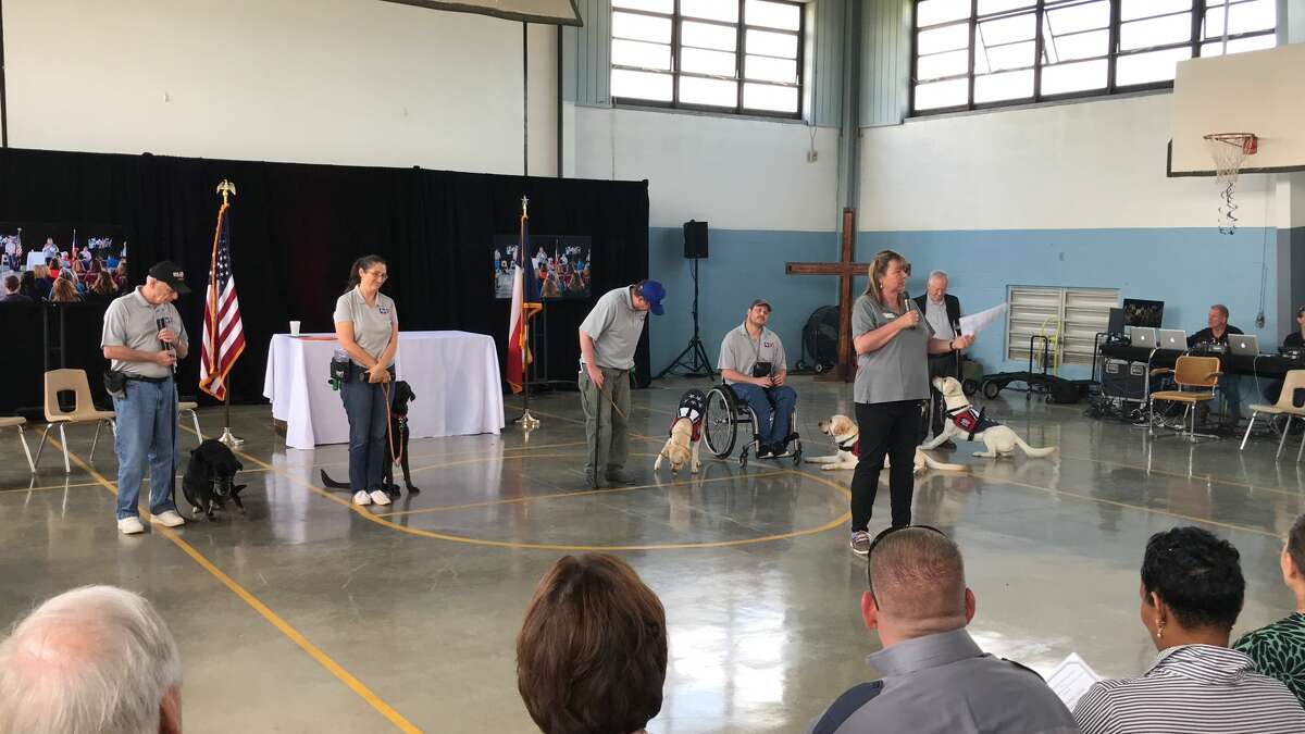 Patriot Paws celebrates 10year anniversary with eight canine graduations