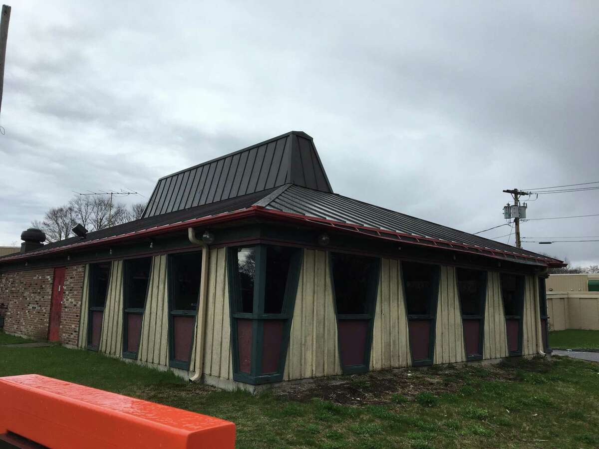 Nick's Luncheonette, the popular West Haven breakfast and lunch joint that is being displaced from its First Avenue home by The Haven upscale outlet mall, is now all set to move to a new location in the former Pizza Hut at  249 Saw Mill Road, owner Nick Milas said.