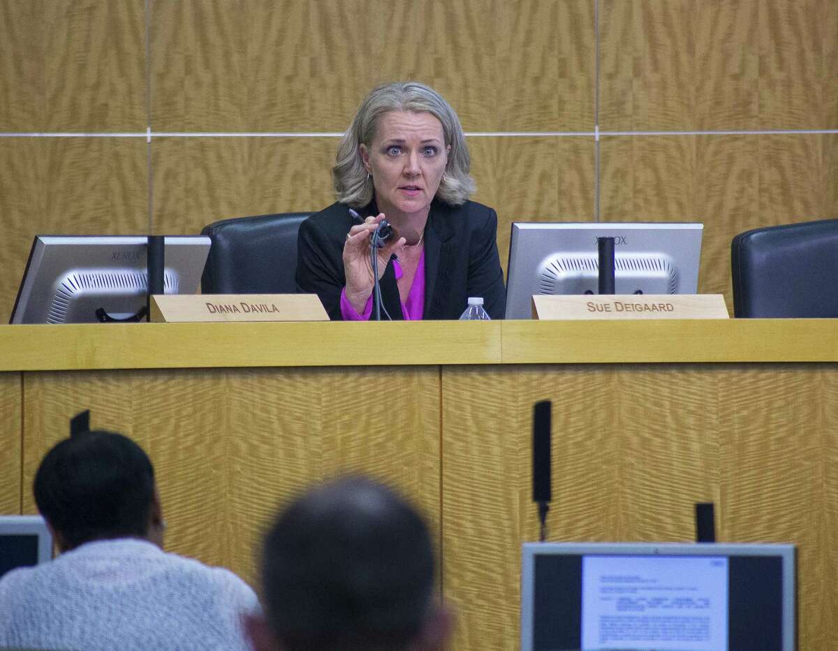 School board member Sue Deigaard speaks during a Houston Independent School District school board meeting, Thursday, March 8, 2018, in Houston. ( Mark Mulligan / Houston Chronicle )