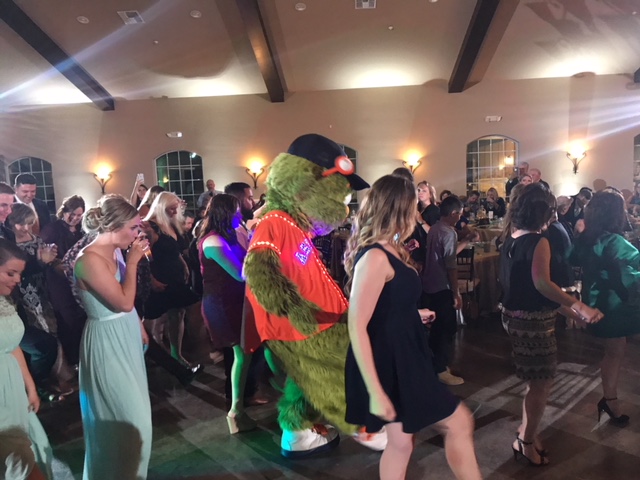 Houston Astros mascot Orbit attends wedding, one-ups bride and groom's ring  game