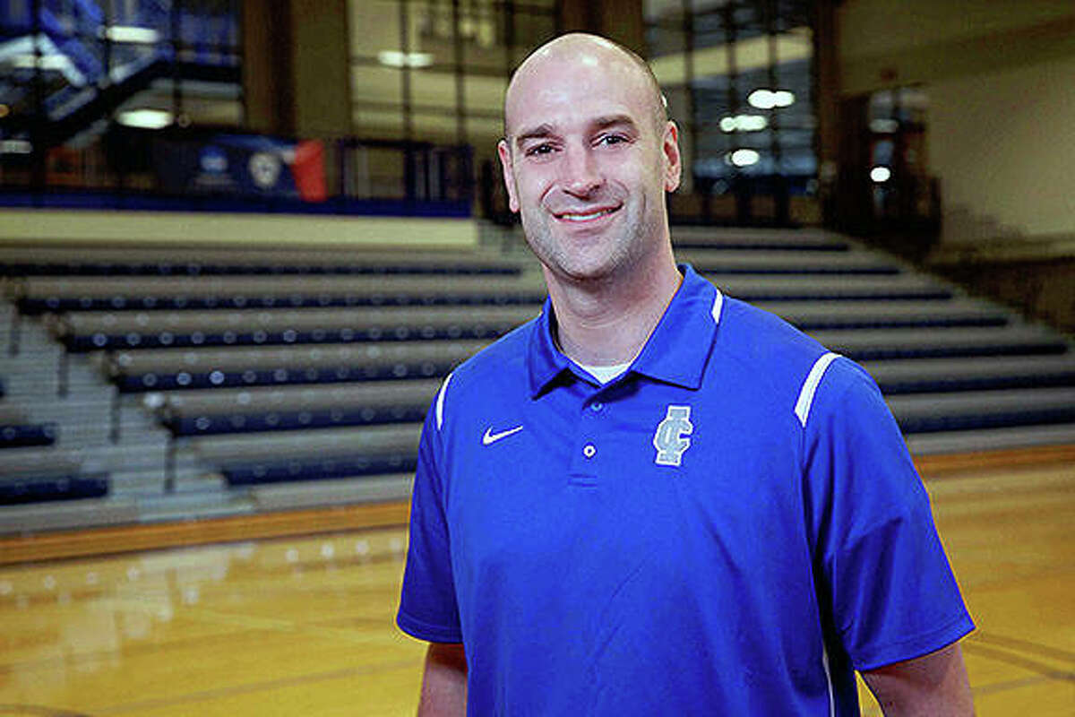 Photo | Warmowski Photography Steve Schweer has been named as the new head men’s basketball coach at Illinois College.