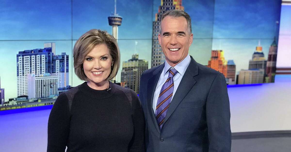 It's now official: Deborah Knapp is chief anchorwoman at 10 p.m. next to Jeff Brady on KENS-TV.