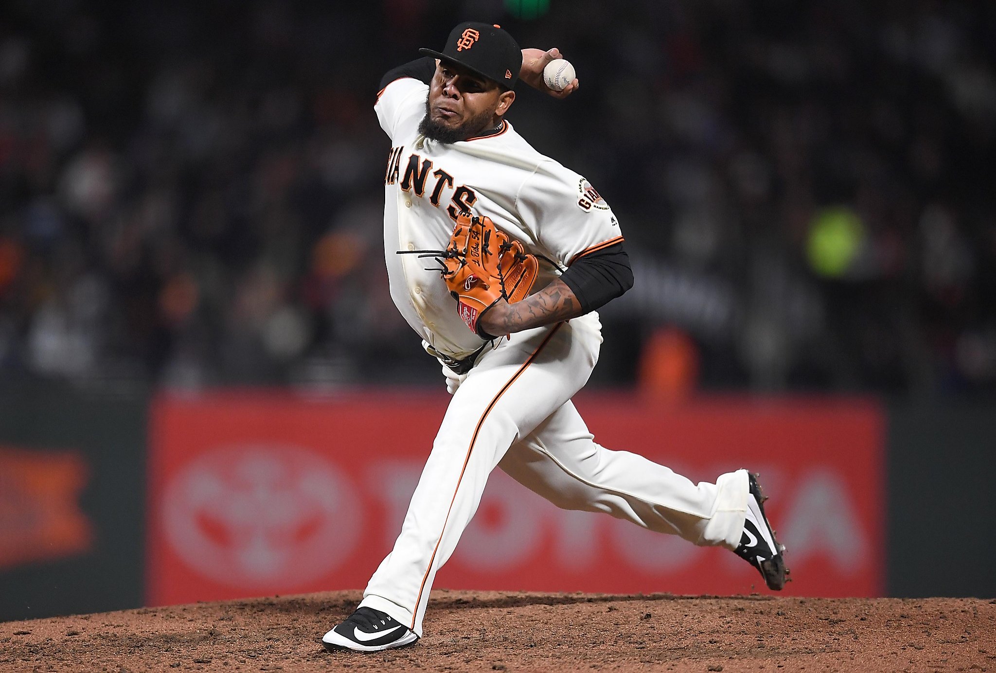 SF Giants: Reliever Reyes Moronta Not Returning in 2020