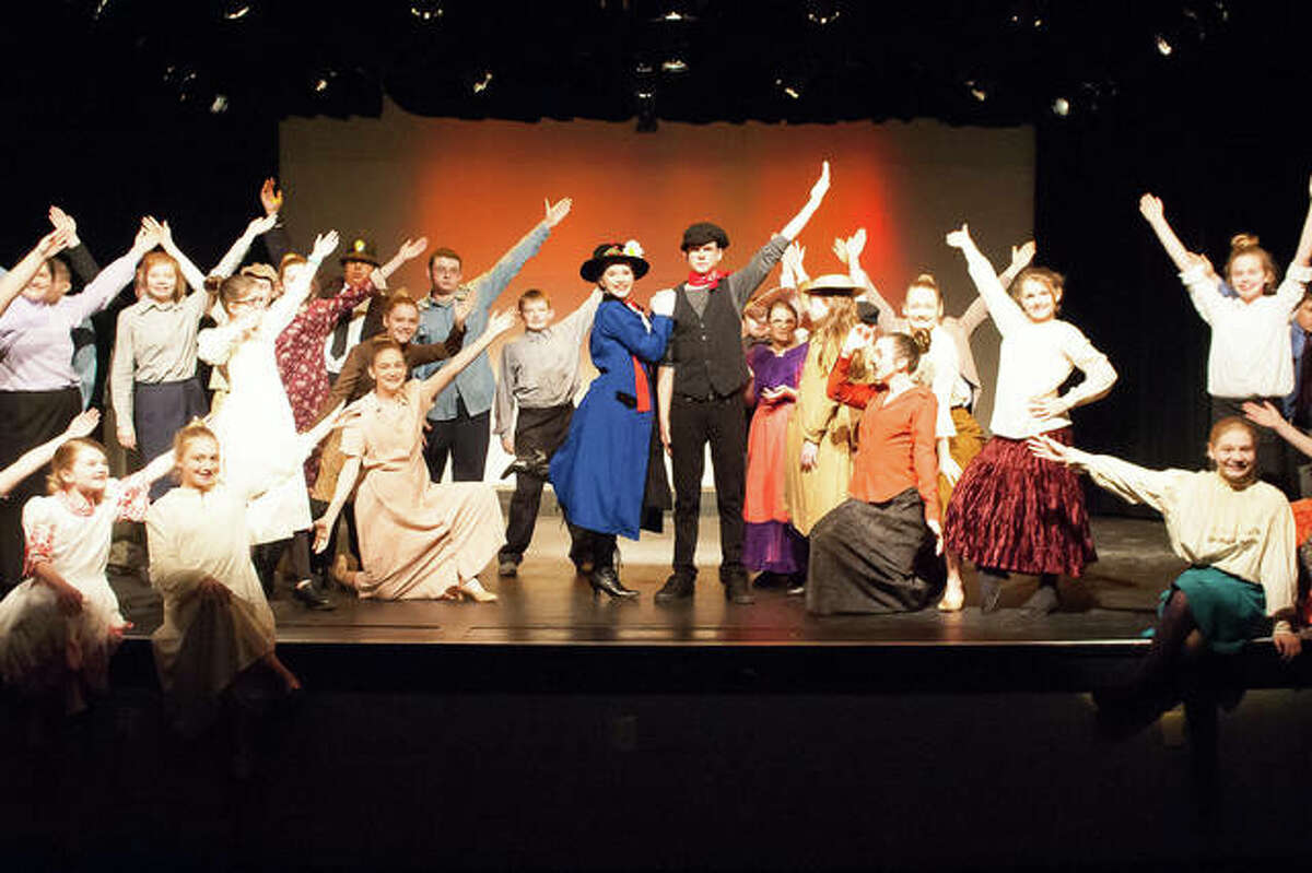 New Roxana Junior High director makes debut with ‘Mary Poppins Jr.’